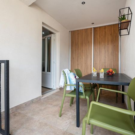 Apartments Sentic เนอุม ภายนอก รูปภาพ